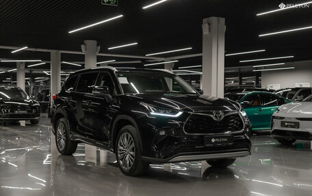 Toyota Highlander, 2025 год, 6 200 000 рублей, 2 фотография
