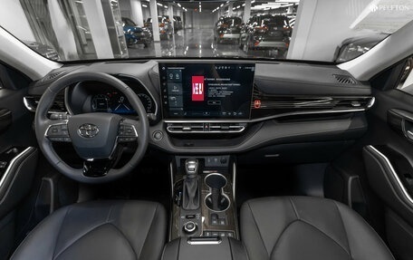 Toyota Highlander, 2025 год, 6 200 000 рублей, 8 фотография