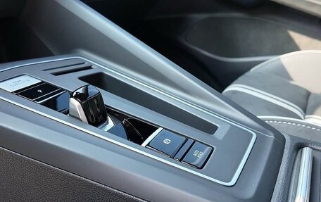 Volkswagen Golf VIII, 2022 год, 2 150 000 рублей, 15 фотография