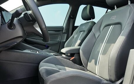 Volkswagen Golf VIII, 2022 год, 2 150 000 рублей, 10 фотография