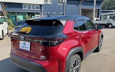 Toyota Yaris Cross, 2022 год, 1 900 000 рублей, 4 фотография