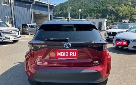 Toyota Yaris Cross, 2022 год, 1 900 000 рублей, 5 фотография