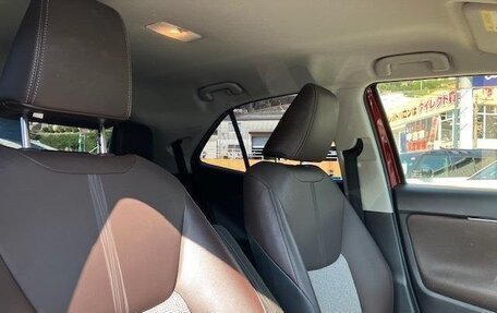 Toyota Yaris Cross, 2022 год, 1 900 000 рублей, 11 фотография