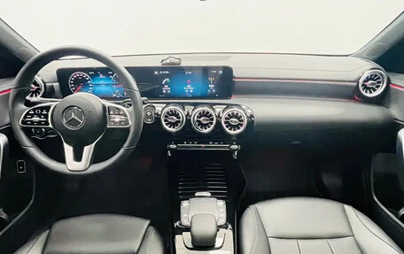 Mercedes-Benz A-Класс, 2022 год, 2 179 000 рублей, 11 фотография