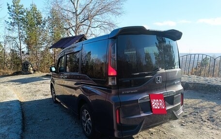 Honda Stepwgn IV, 2016 год, 1 650 000 рублей, 6 фотография