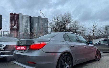 BMW 5 серия, 2004 год, 1 499 000 рублей, 3 фотография