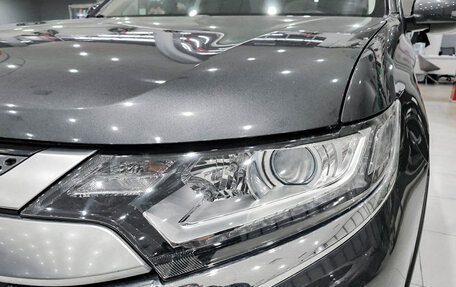 Mitsubishi Outlander III рестайлинг 3, 2021 год, 2 550 000 рублей, 21 фотография