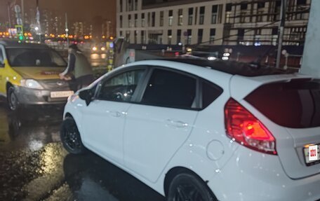 Ford Fiesta, 2017 год, 866 000 рублей, 6 фотография