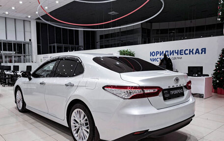 Toyota Camry, 2018 год, 2 995 000 рублей, 11 фотография