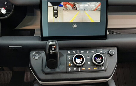 Land Rover Defender II, 2023 год, 10 990 000 рублей, 16 фотография