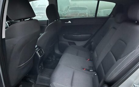 KIA Sportage IV рестайлинг, 2018 год, 1 800 000 рублей, 11 фотография