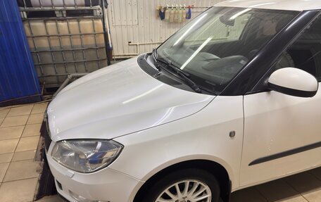 Skoda Fabia II, 2011 год, 730 000 рублей, 1 фотография