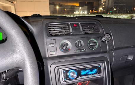 Skoda Fabia II, 2011 год, 730 000 рублей, 17 фотография