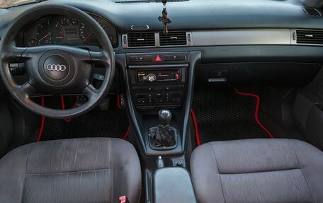 Audi A6, 1999 год, 400 000 рублей, 6 фотография