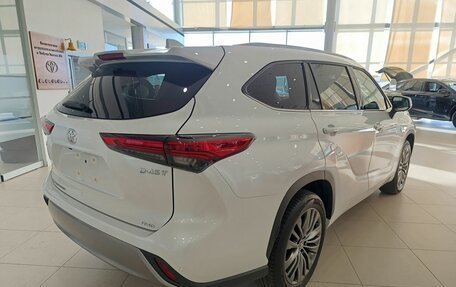 Toyota Highlander, 2025 год, 6 400 000 рублей, 5 фотография