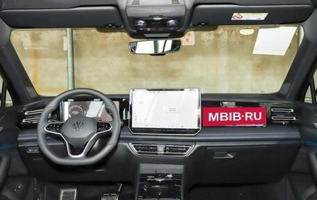 Volkswagen Tiguan, 2025 год, 5 590 000 рублей, 13 фотография