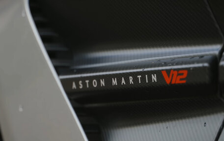 Aston Martin Vanquish, 2025 год, 55 000 000 рублей, 8 фотография