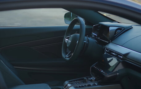 Aston Martin Vanquish, 2025 год, 55 000 000 рублей, 12 фотография