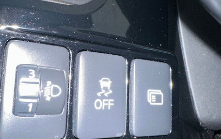 Mitsubishi Outlander III рестайлинг 3, 2021 год, 1 840 000 рублей, 16 фотография