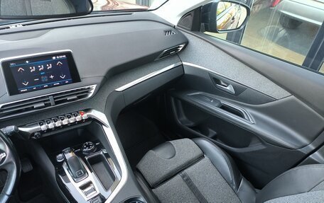 Peugeot 3008 II, 2017 год, 1 995 000 рублей, 18 фотография