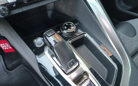 Peugeot 3008 II, 2017 год, 1 995 000 рублей, 26 фотография