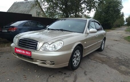 Hyundai Sonata IV рестайлинг, 2005 год, 450 000 рублей, 1 фотография
