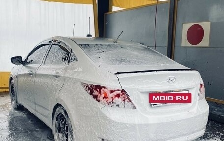 Hyundai Solaris II рестайлинг, 2015 год, 550 000 рублей, 2 фотография