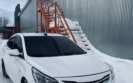 Hyundai Solaris II рестайлинг, 2015 год, 550 000 рублей, 4 фотография