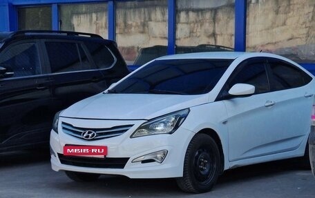 Hyundai Solaris II рестайлинг, 2015 год, 550 000 рублей, 6 фотография