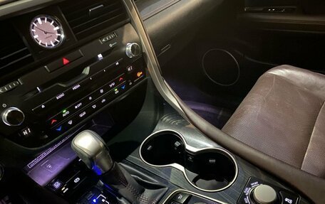 Lexus RX IV рестайлинг, 2019 год, 3 510 000 рублей, 12 фотография