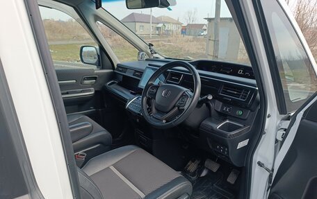 Honda Stepwgn IV, 2015 год, 2 250 000 рублей, 15 фотография