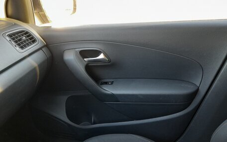 Volkswagen Polo VI (EU Market), 2017 год, 1 380 000 рублей, 16 фотография