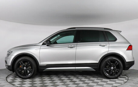 Volkswagen Tiguan II, 2018 год, 2 477 000 рублей, 8 фотография