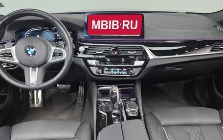 BMW 5 серия, 2022 год, 4 570 000 рублей, 18 фотография