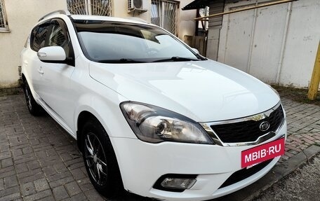 KIA cee'd I рестайлинг, 2011 год, 935 000 рублей, 2 фотография