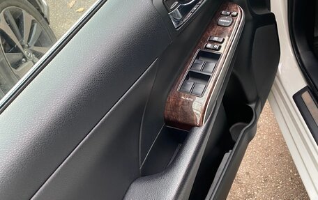 Toyota Camry, 2017 год, 2 350 000 рублей, 6 фотография