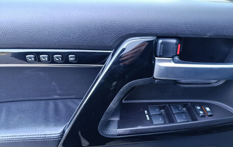 Toyota Land Cruiser 200, 2015 год, 5 250 000 рублей, 17 фотография