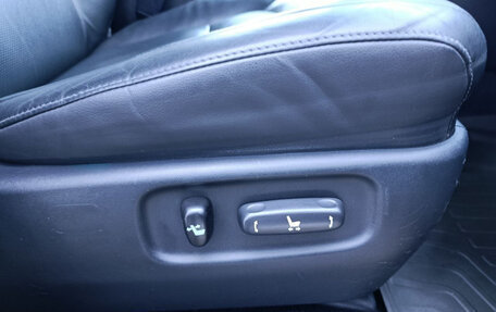 Toyota Land Cruiser 200, 2015 год, 5 250 000 рублей, 20 фотография