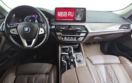 BMW 5 серия, 2022 год, 3 230 000 рублей, 12 фотография