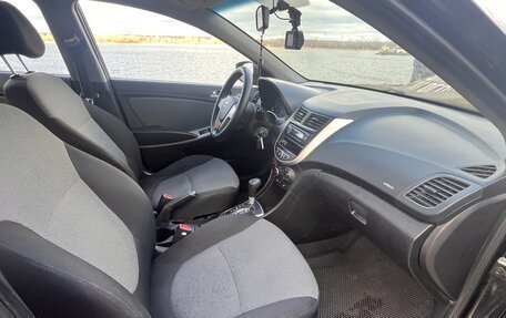 Hyundai Solaris II рестайлинг, 2014 год, 900 000 рублей, 9 фотография