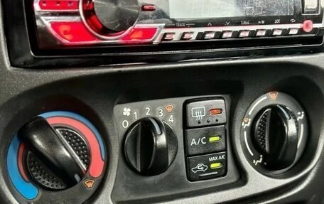 Nissan Almera, 2004 год, 272 000 рублей, 20 фотография