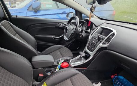 Opel Astra J, 2014 год, 899 999 рублей, 3 фотография