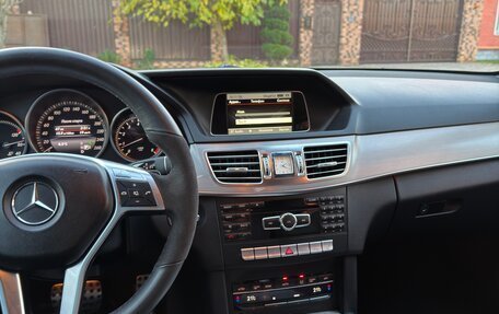 Mercedes-Benz E-Класс, 2013 год, 1 500 000 рублей, 9 фотография