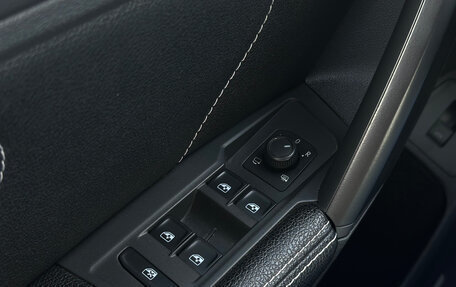 Volkswagen Tiguan II, 2020 год, 3 080 000 рублей, 19 фотография