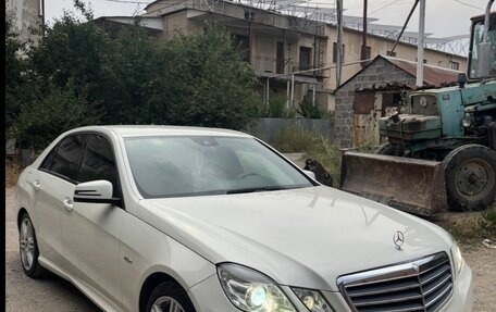 Mercedes-Benz E-Класс, 2011 год, 1 425 000 рублей, 1 фотография