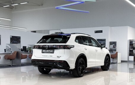 Volkswagen Tiguan, 2025 год, 4 990 000 рублей, 8 фотография