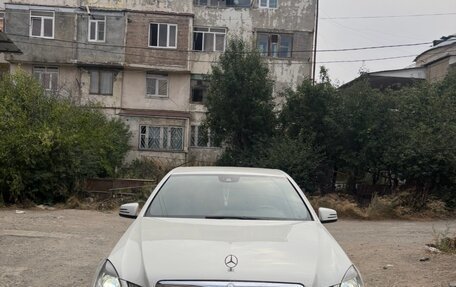 Mercedes-Benz E-Класс, 2011 год, 1 425 000 рублей, 2 фотография