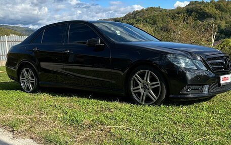 Mercedes-Benz E-Класс, 2009 год, 1 750 000 рублей, 2 фотография