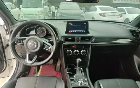 Mazda CX-4, 2022 год, 1 915 000 рублей, 8 фотография