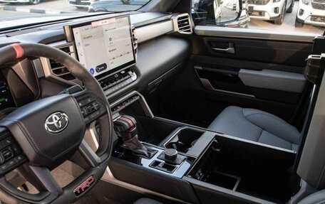 Toyota Tundra, 2024 год, 11 490 000 рублей, 9 фотография